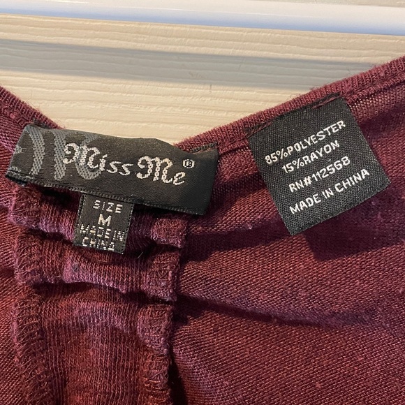 Miss Me Size Medium Deep Red Long Sleeve Top - Picture 4 of 12